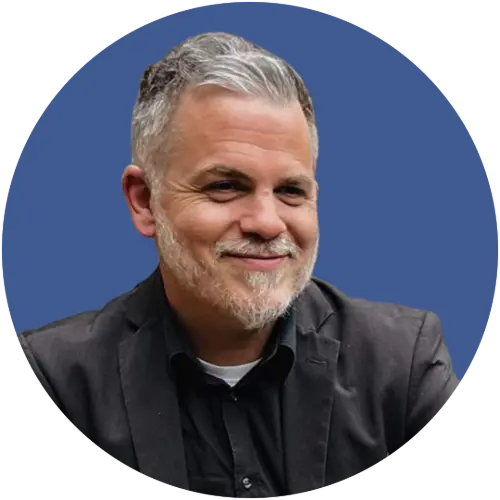 Julien - consultant SEO de ReSo Digital, spécialisé en référencement naturel et visibilité sur internet.